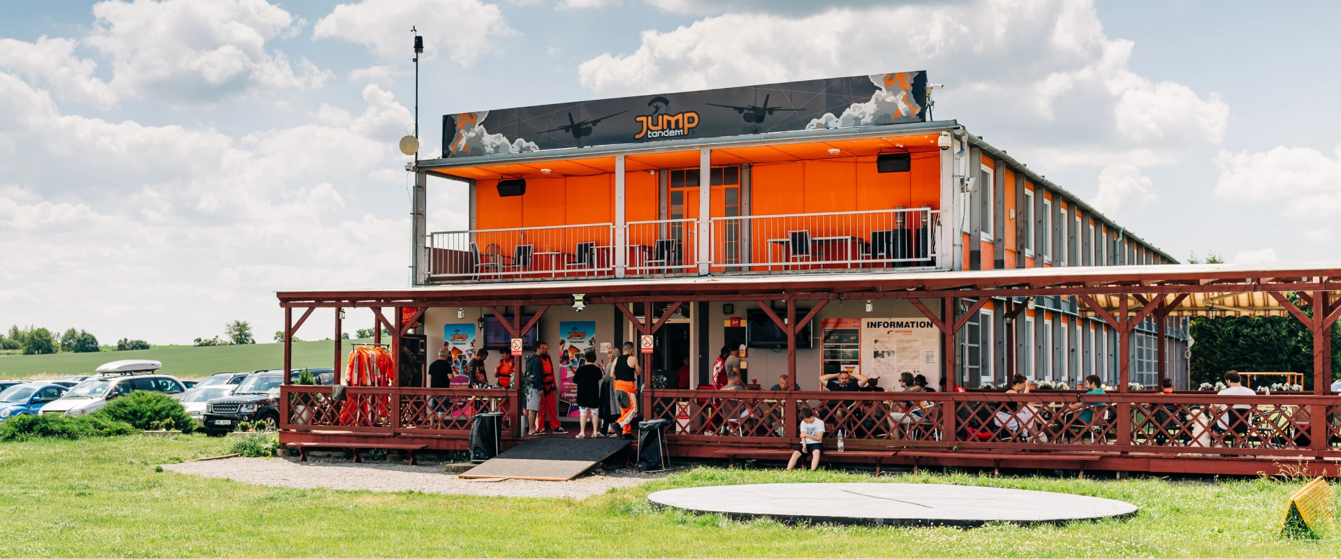 Gebäude des Flugplatzes Prostějov Jump Tandem