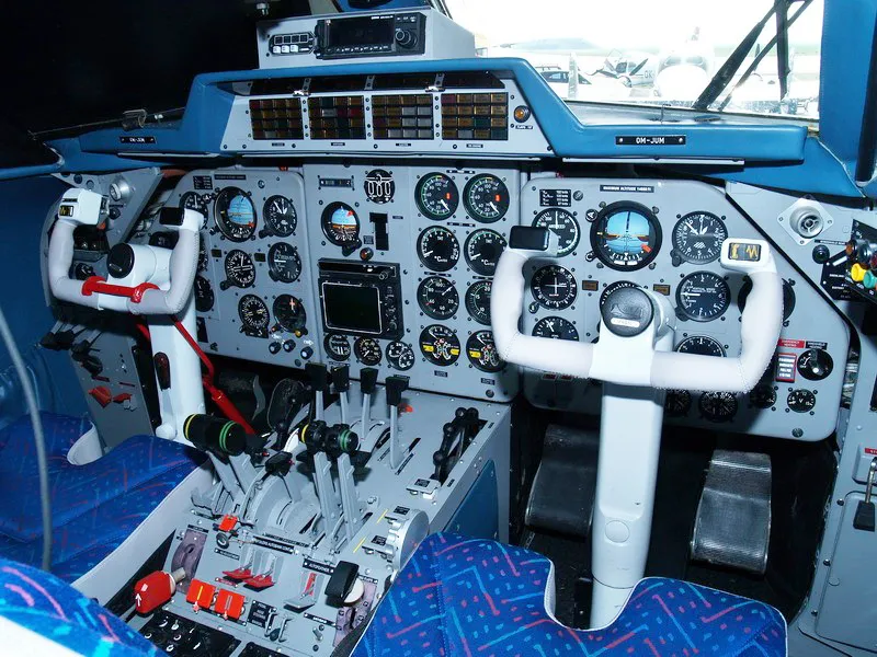 Instrumentenbrett eines Flugzeugs