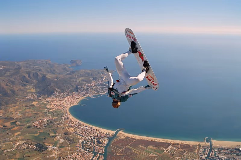 Sportfallschirmspringer im freien Fall
