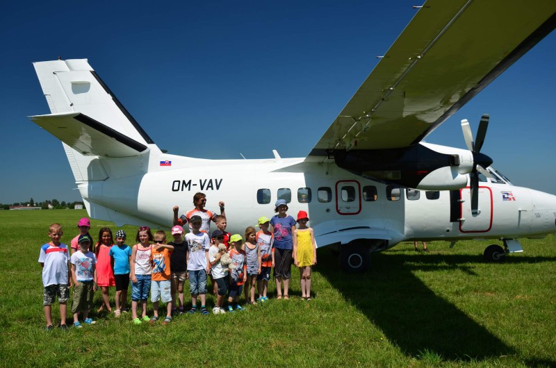 día del niño en el aeródromo de Prostějov
