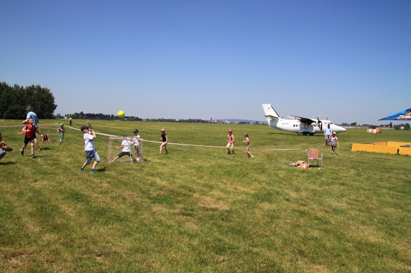 día del niño en el aeródromo de Prostějov