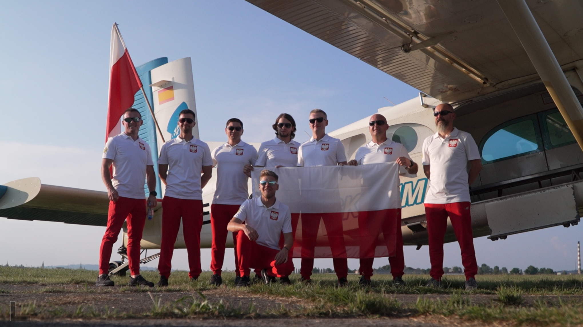 polnisches Team bei der Meisterschaft im Fallschirmspringen