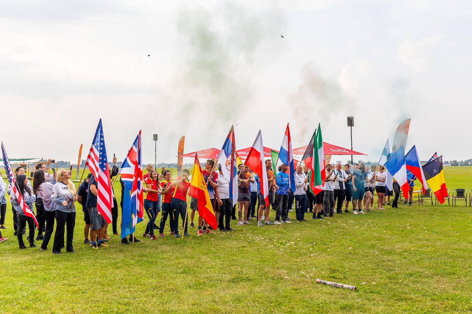 cérémonie d'ouverture du championnat d'Europe de parachutisme