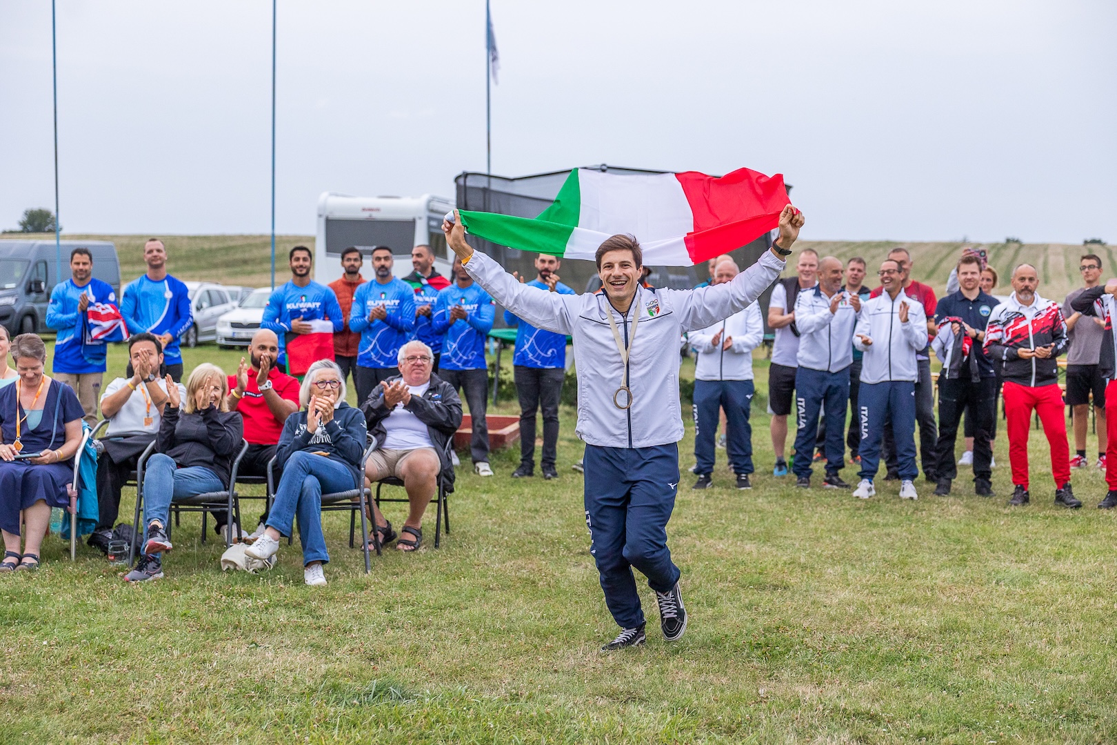 proclamation des vainqueurs du championnat d'Europe de parachutisme