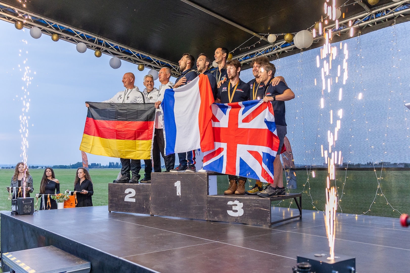 proclamation des vainqueurs du championnat d'Europe de parachutisme