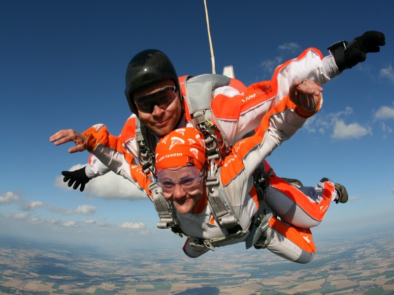 Tandem-Fallschirmsprung - freier Fall