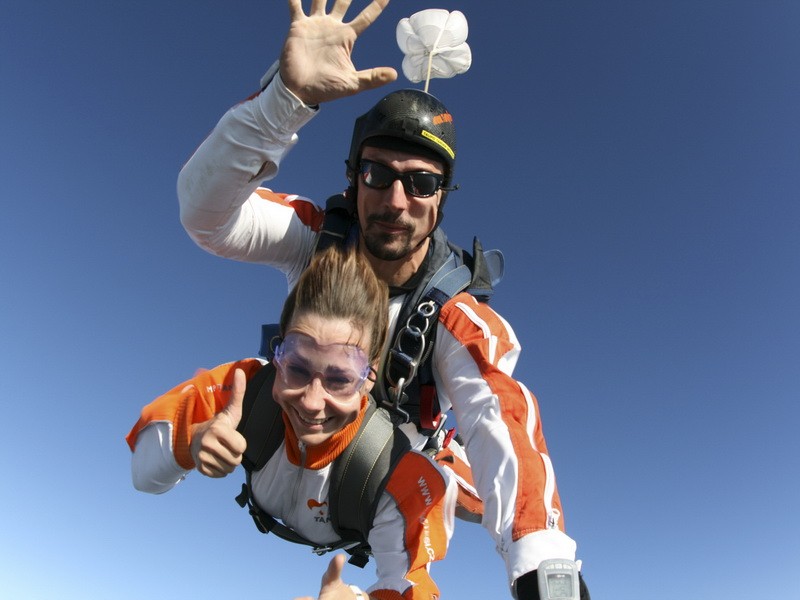 Tandem-Fallschirmsprung - freier Fall