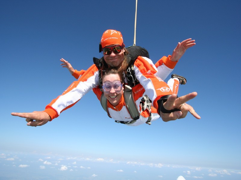 Tandem-Fallschirmsprung - freier Fall