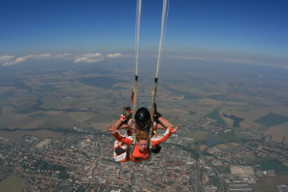 Opening and using the parachute