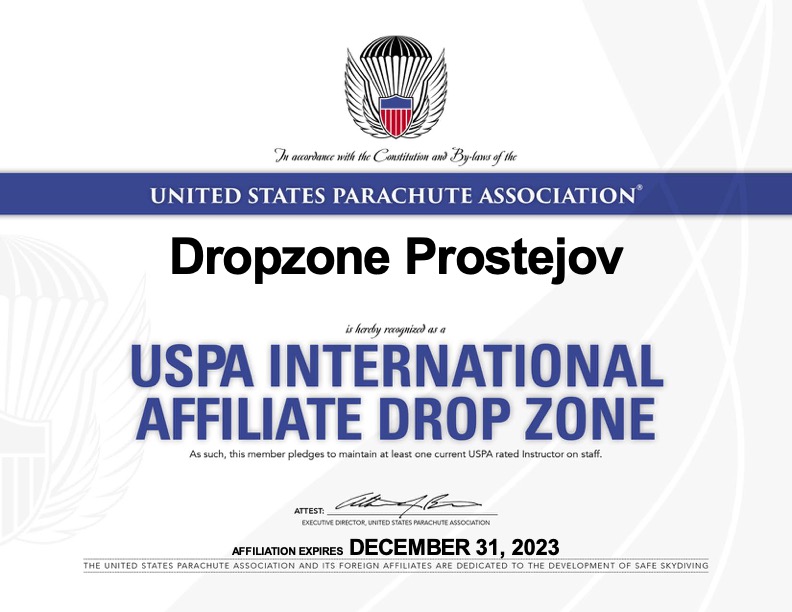 Členství ve světové parašutistické organizace USPA